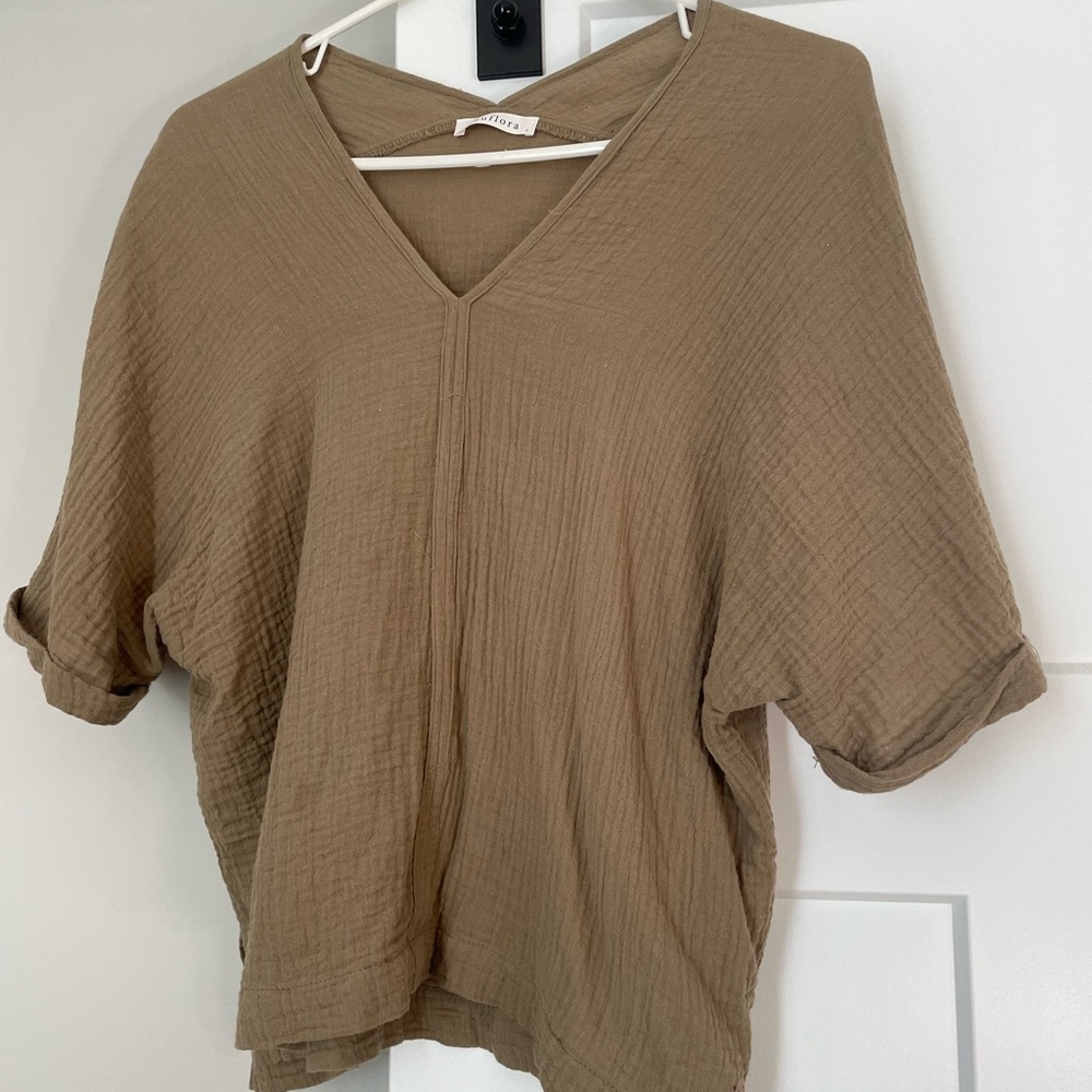 Neuflora Olive Cotton Gauze V-neck